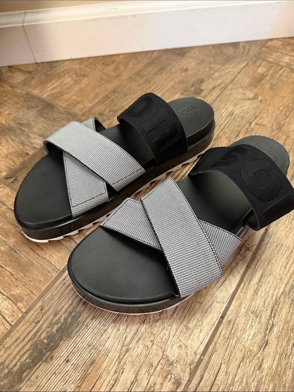 Sorel Roaming Sport Slide Sandal Black and Grey Size 9 Platform